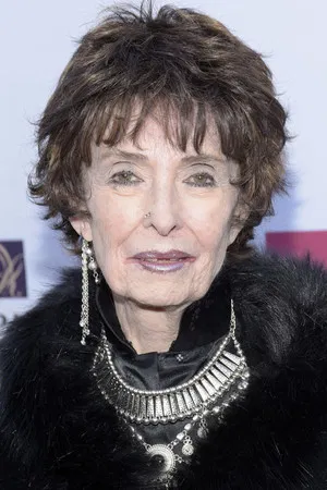 Margaret O'Brien photo