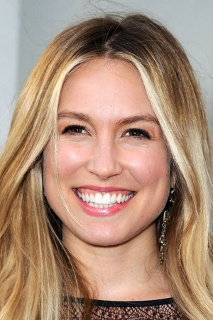 Sarah Carter photo