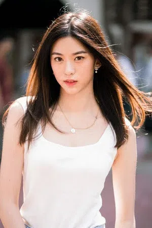 Yanin Opassathaworn photo