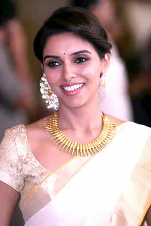 Asin Thottumkal photo