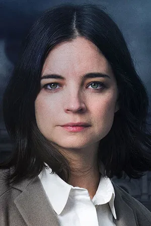 Louise Peterhoff photo