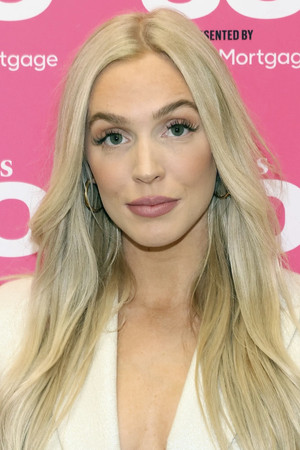 Alexandra Cooper photo