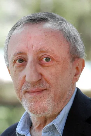 Carlo Delle Piane photo