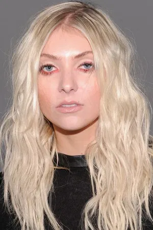 Taylor Momsen photo