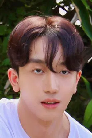 Jinchan Poondejkul photo