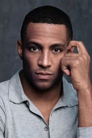 Brooks Darnell photo