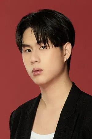 Thanawin Pholcharoenrat photo