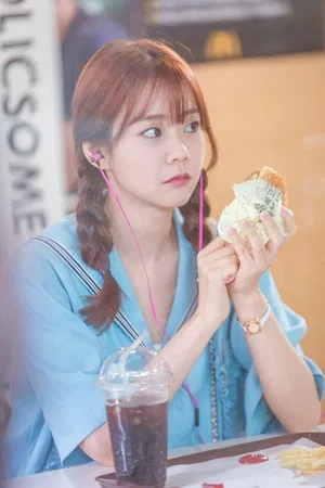 Han Seung-yeon photo