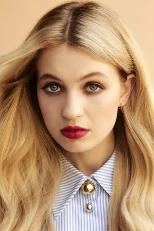 Olivia Scott Welch photo