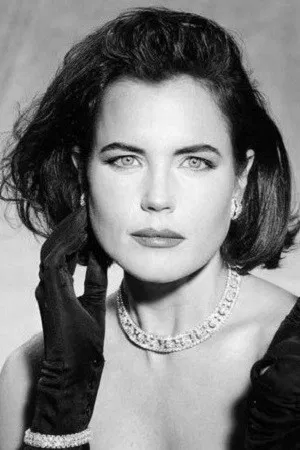 Elizabeth McGovern photo