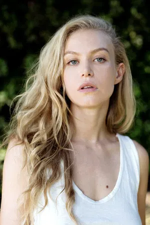 Penelope Mitchell photo
