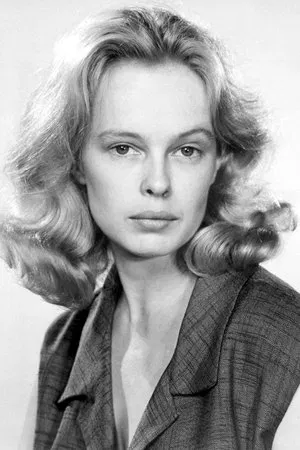 Sandy Dennis photo