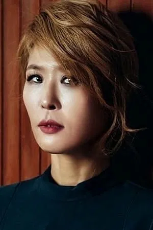 Hwang Seok-jeong photo