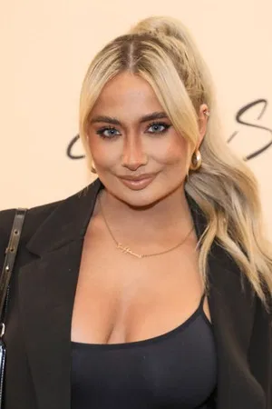 Saffron Barker photo