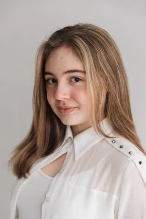 Júlia Dezotti photo