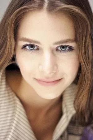 Ezgi Asaroğlu photo