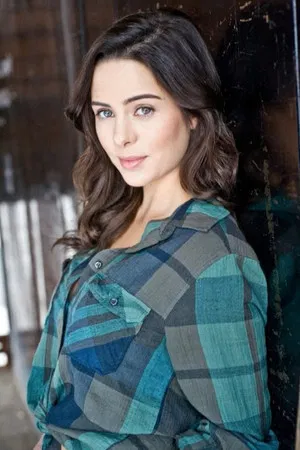 Holly Deveaux photo