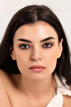 Esengül Aypek photo