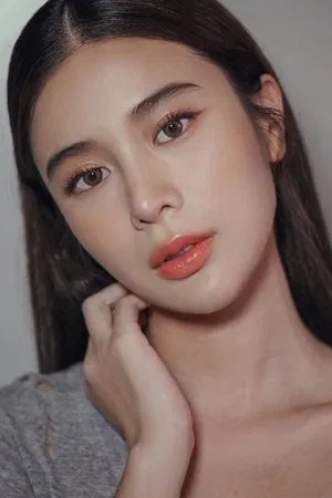 Supassara Thanachart photo