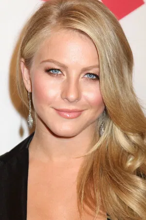 Julianne Hough photo