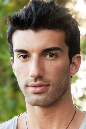 Justin Baldoni photo