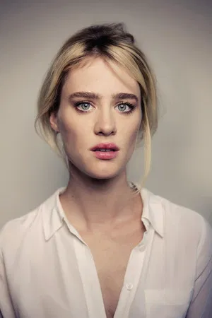 Mackenzie Davis photo