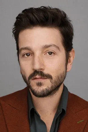 Diego Luna photo