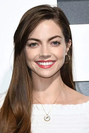 Caitlin Carver photo