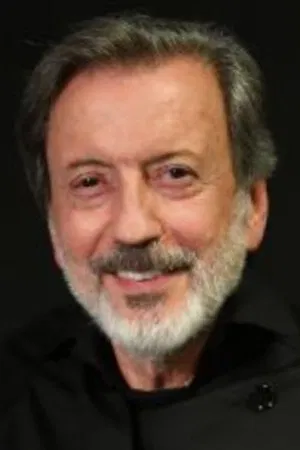 İsmet Üstekin photo