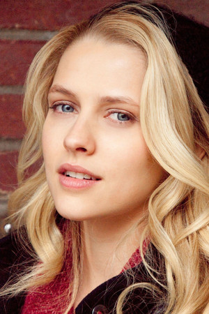 Teresa Palmer photo