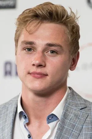 Ben Hardy photo