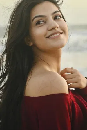 Mugdha Agarwal photo