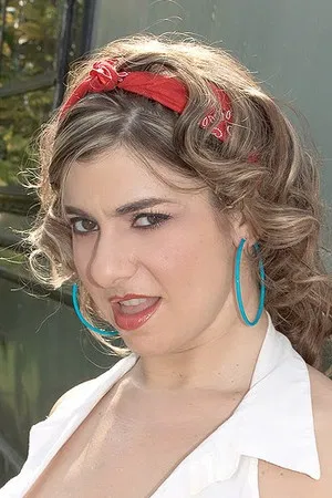 Alix Lakehurst photo