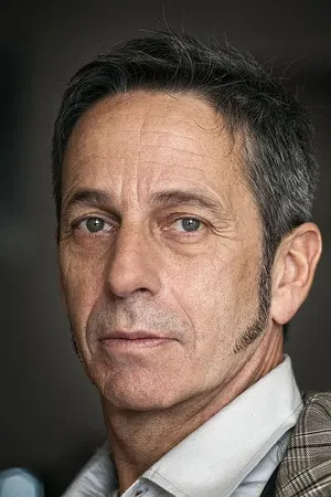 Alfredo Castro photo