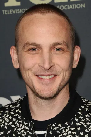 Robin Lord Taylor photo