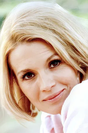 Angie Dickinson photo