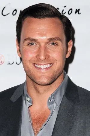 Owain Yeoman photo
