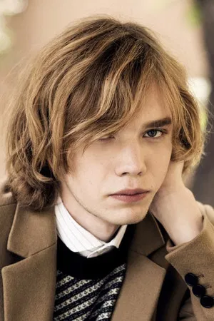 Charlie Plummer photo