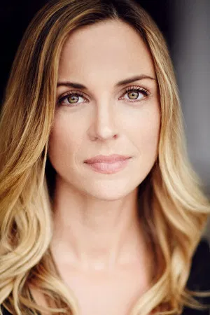 Kelly Sullivan photo