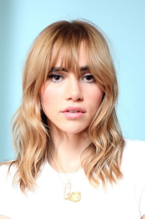 Suki Waterhouse photo