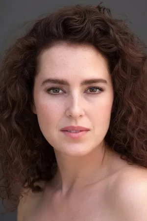 Yaprak Özdemiroğlu photo