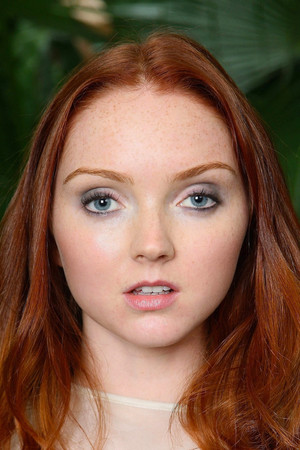 Lily Cole photo