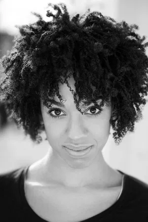 Pearl Mackie photo