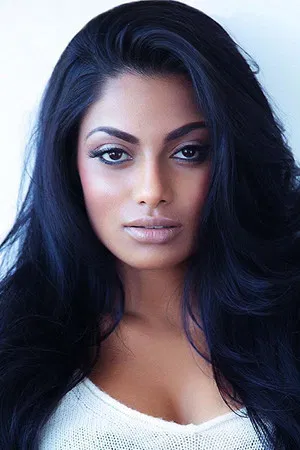 Chandrika Ravi photo