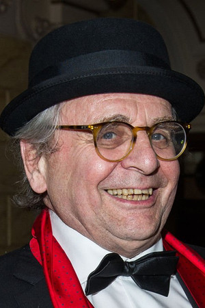 Sylvester McCoy photo