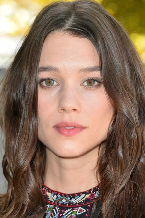 Àstrid Bergès-Frisbey photo
