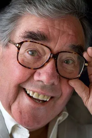 Ronnie Corbett photo