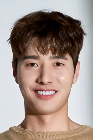 Shin Jung-yoon photo