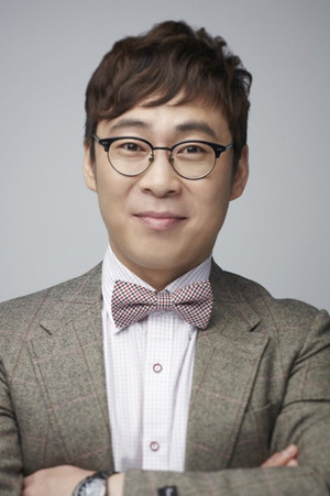 Jang Dong-hyuk photo