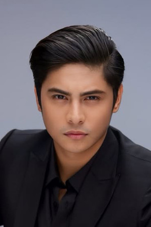 Kiko Estrada photo